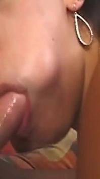 Curvă matură Ahegao care picură spermă din pizda întinsă