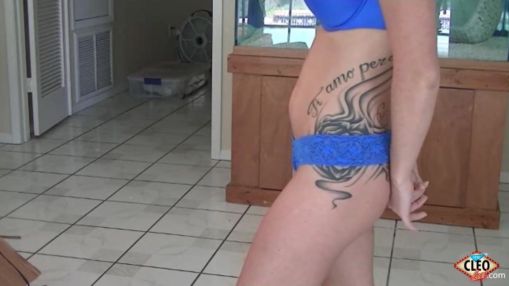 Cleo: Cleo loves giving a slippery handjob!