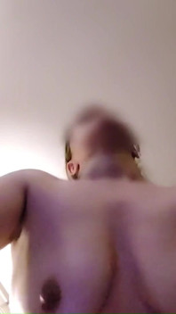 Mes gros nichons en levrette en POV (250525)