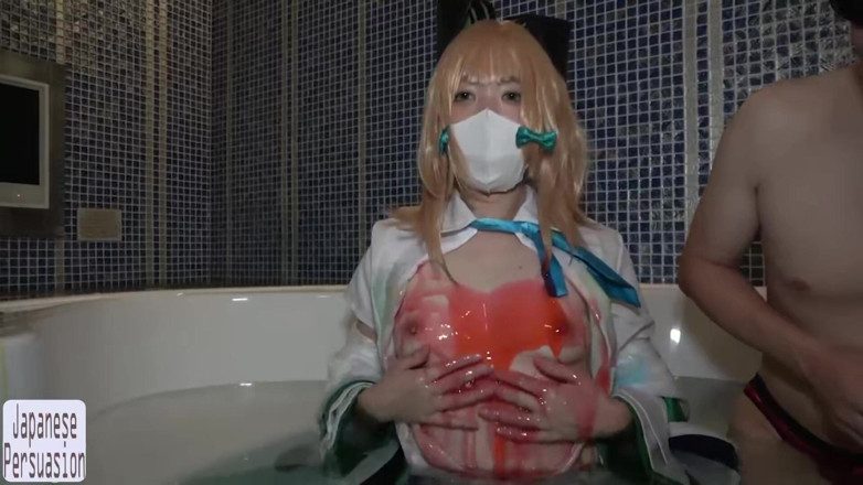 Far east hentai works: Șarjă de spermă în curte după jacuzzi, o scenă jucăușă se...