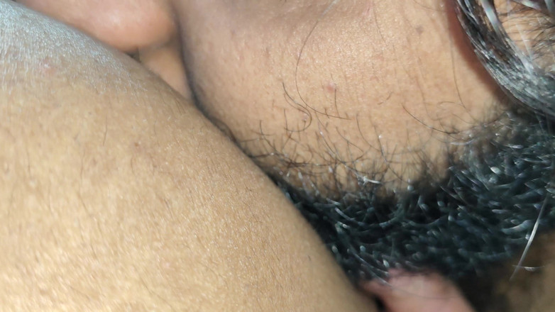 Vaigavarun45: Tiefes analloch lecken mit zunge auf muschi einführen heißes mallu...