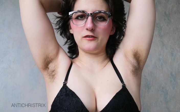Antichristrix: Diosa peluda te dice que te masturbés para axilas