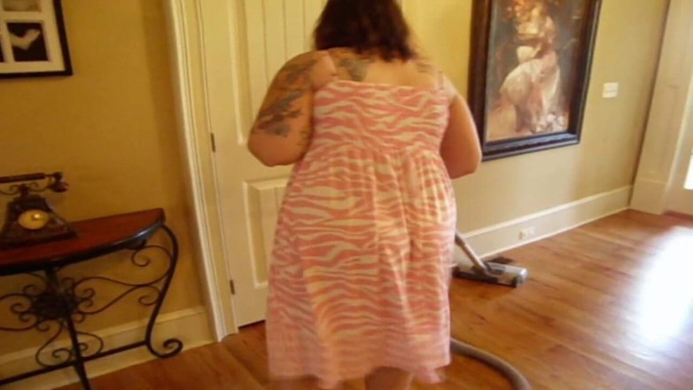 Sexy Amateurz: Aspirando em um vestido