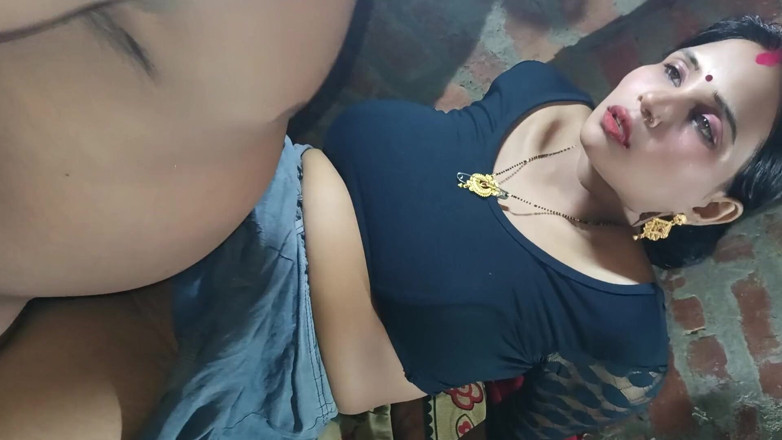 Renudbf: Desi Married Girlfriend in Saree Was Fucked Hard by Boyfriend...