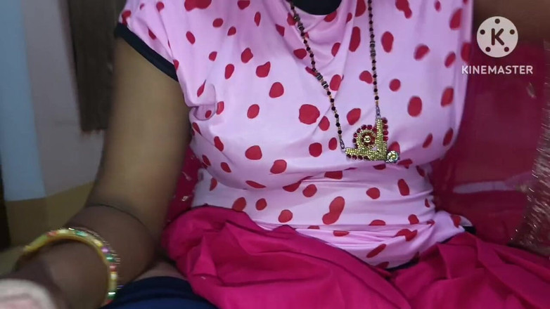 Hot poonam69: Sora vitregă face sex toată noaptea