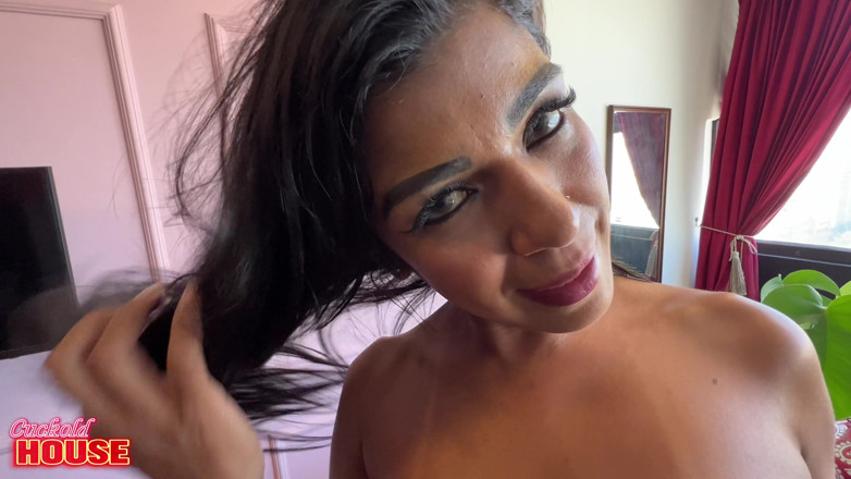 CuckoldHouse: Wanita India Brazil yang luar biasa duduk di atas tiang...