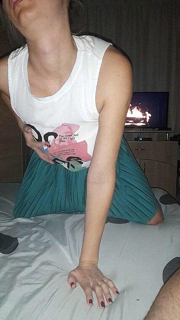 Audrey: 一个整洁干净的18岁真正的三年级学生的兴奋无法被白皮肤苗条压抑