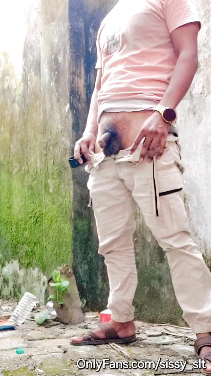 Sissy Bisexual: Kompilasi hamba kencing berbulu