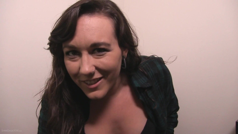 Sinn Sage: Bercakap Kotor Dengan Saya Yang Menampilkan Sinn Sage