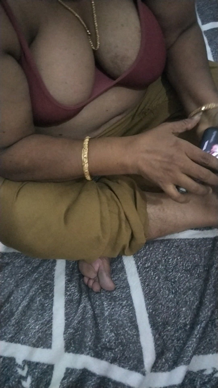 Priya aunty: Dirty Talking on Bed