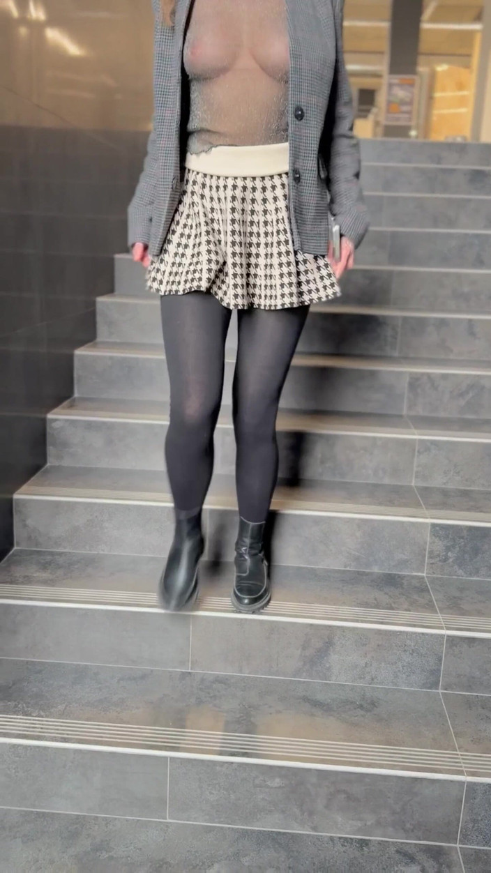 Sonya Pretty: Chodit bez kalhotek