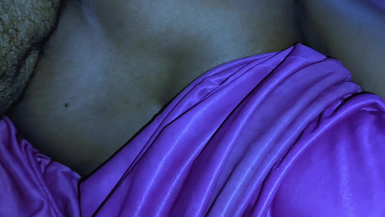 Desi Chamiya: लंबे समय के बाद मैं अपनी पत्नी के साथ सेक्स का आनंद लेते हैं।