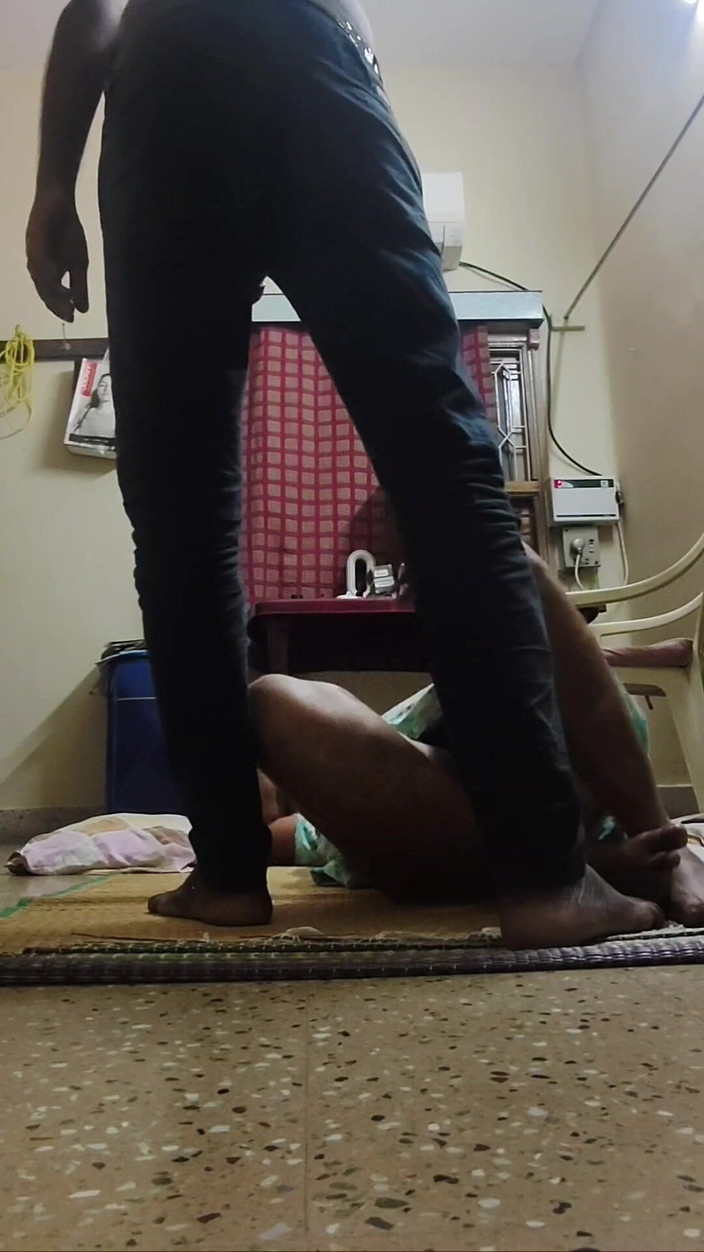 Porn films: Teta s přítelem v hotelovém pokoji