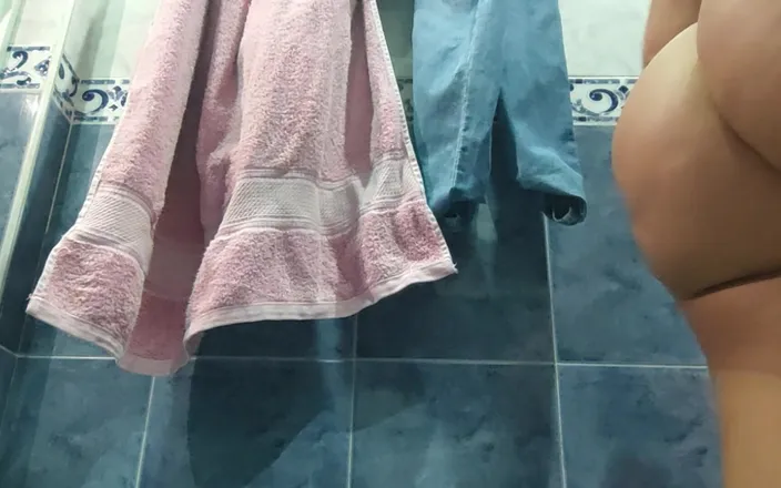 SENSESEX: Nurse Recorded Pissing on Camera