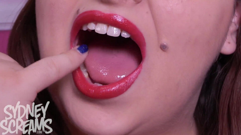 Sydney screams fetish: Hard Finger Biting - HD