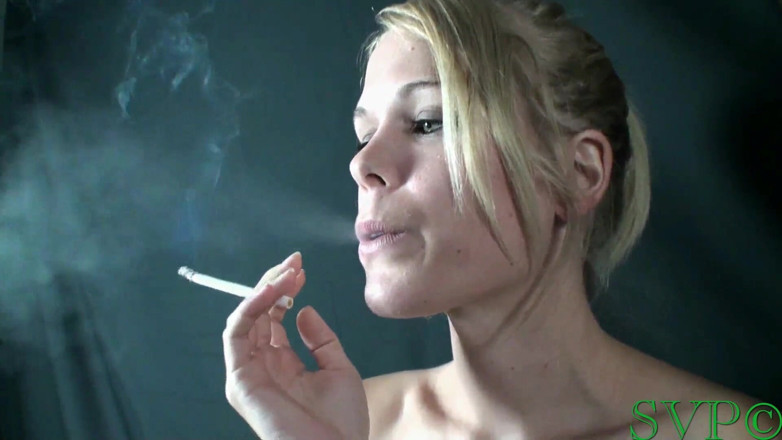 Wicked smoking stepsisters: 처음으로 19살 모델 연기, 풍선을 불고 정액의 큰 물결을 따먹어