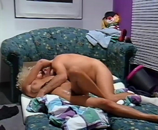 Mature Climax - 100% Mature Videos: O matură sexy cu țâțe mari este futută până la ejaculare