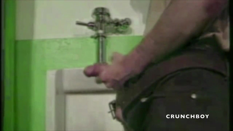 GAY VINTAGE PORN: Twinks suck straight in toilets glory holes