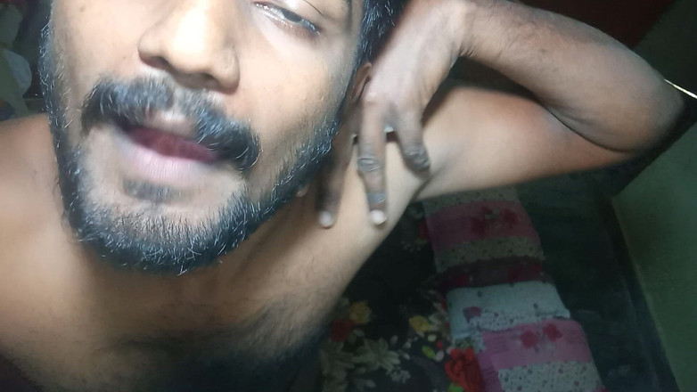 KUMBHA MANOJ KUMAR: 밤에 쇼 촛불 작업