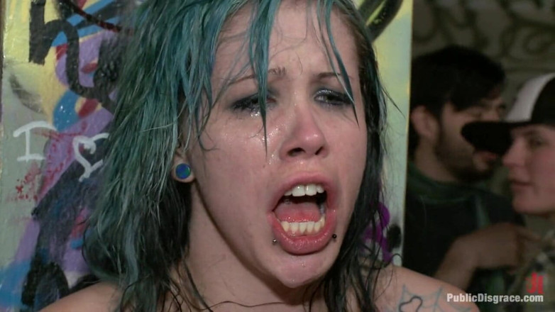 Public Disgrace by Kink: Fiesta en la casa