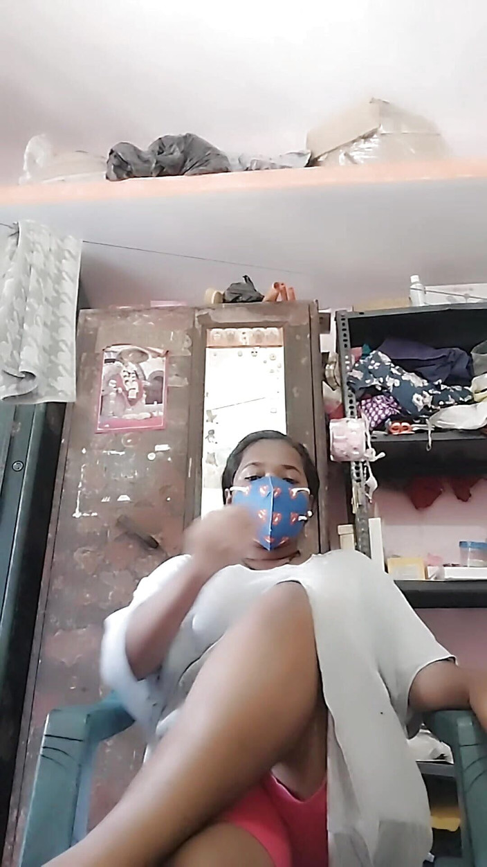 Desi World: Baculatá tetička Dirty Talk - černá tamilská holka