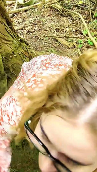 Vystříkaná cizincem v lese na bez antikoncepce