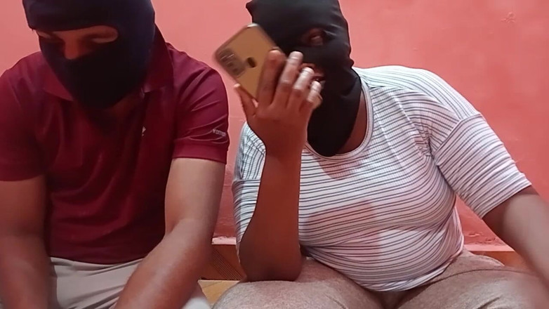 Priya aunty: Dostt-app hete vuile praat met klant