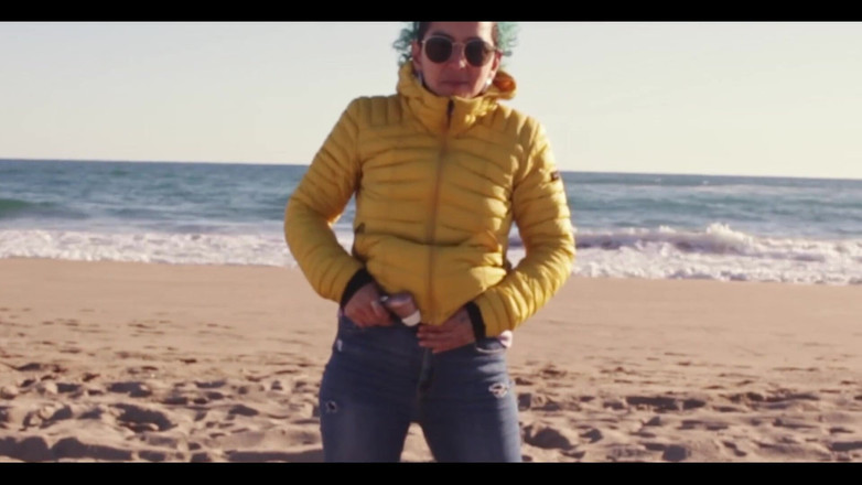 FayahGirl: Masturbación playa