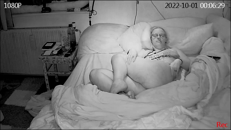 KittieNoOne: 흑인 대물 따먹기