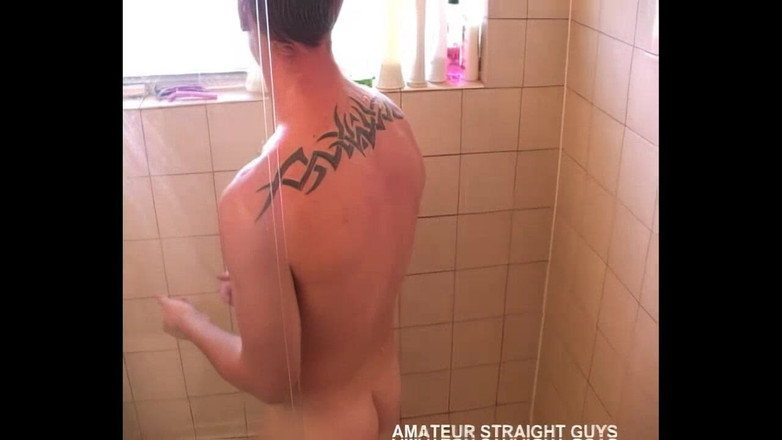 Jay's Amateur Straight Guys: Jerryho 100 procent hetero, nadržený a sexy - počkejte, až uvidíte jeho...