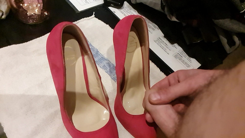 Milosbroz: Prachtige sexy pumps van de vriendin van mijn vriendin.