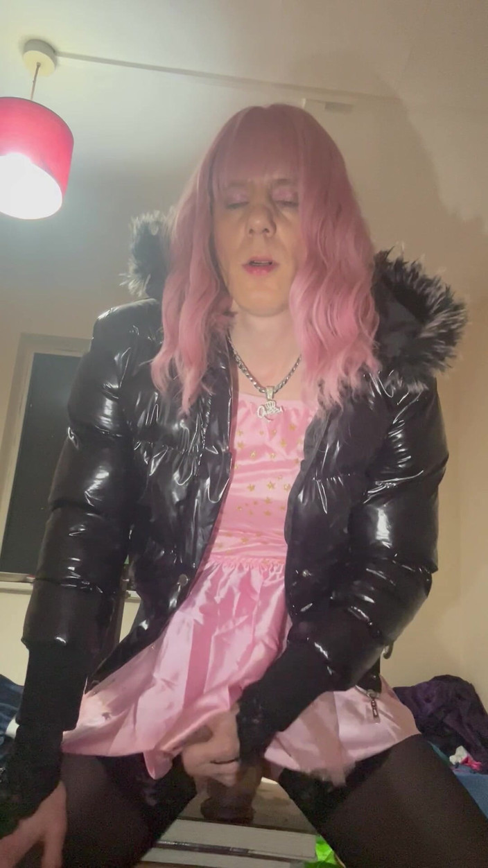 Jessica silk: Jess Silk călărește vibratorul