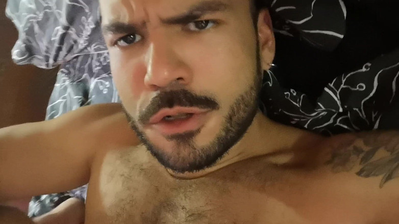 Monster Dick Hunters: Cậu bé đồ chơi chạy xung quanh