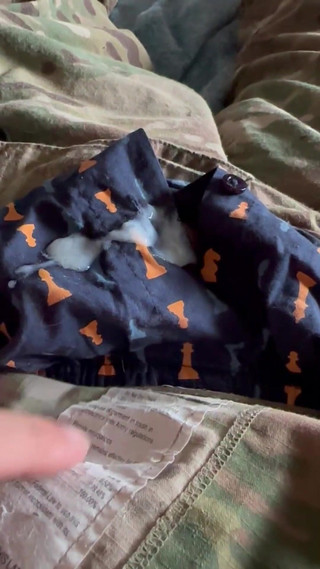 Gay Soldier Stuff: Chuyên gia quân đội giật ra một lượng tinh dịch dày...