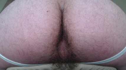 Hunky time: Str8 chlupatý zadek