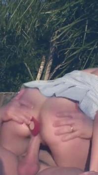 Lil Bit More è una bionda con tette naturali e lo prende nel suo buco del culo