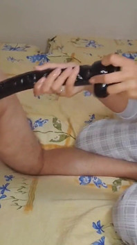 Seksowna kochanka Badkittyb nie okazuje litości dla niewolniczej dupy. Monster Cock anal jebanie