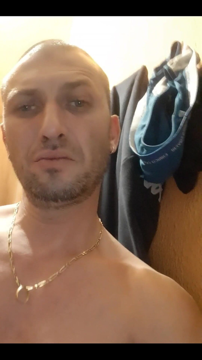 Boy jerking off: Solaryumda rahatlamamı istiyorum