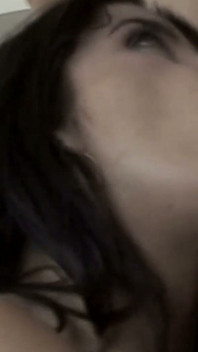 Een blonde en een brunette die geruild en kont genomen zouden worden