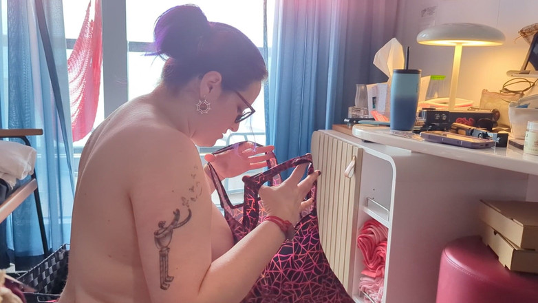 Always Fun No Pants: Máy Bay Bà Già Thư Giãn Trong Cabin Tàu Du...