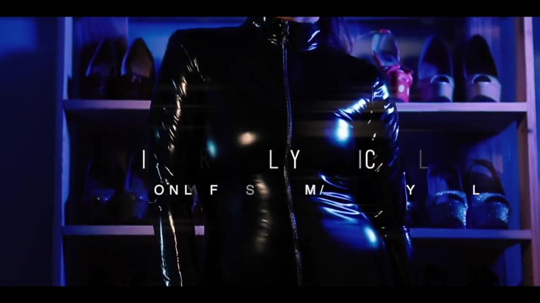 Kinky Lyrical: Il tuo cattivo preferito in una tuta da gatta 
