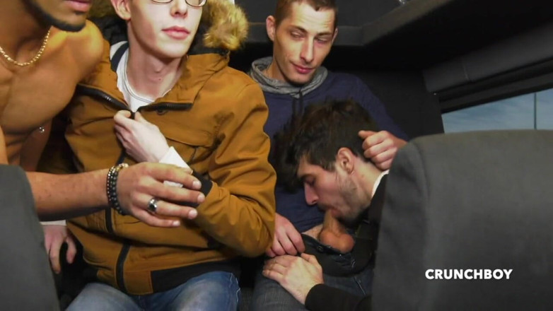 Crunch Boy: úžasná orgie ve venkovním autobuse v Paříži 2