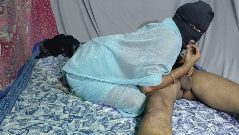 Nehabhabhi8: Aku mengubah Tamil * bhabhi * menjadi pelacur dan menyetubuhinya.