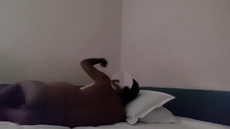 Hindiaudioadda1: Casais indianos em sexo noturno ninguém em casa