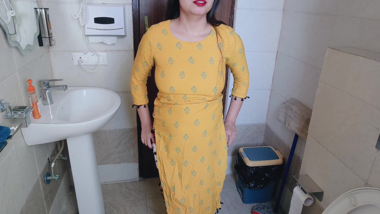 Saarabhabhi6: インドのカムワリで男の子と、財布からお金を盗んだことでセックス ヒンディー語音声