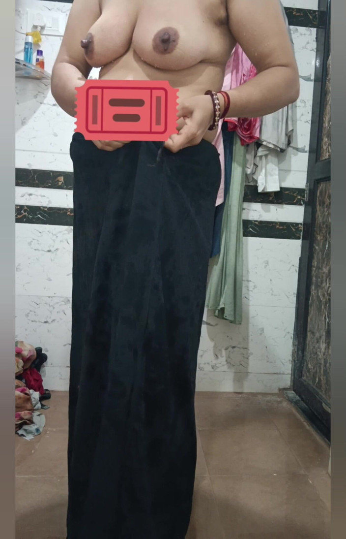 Priyahot77: Priya bhabi große muschi-show
