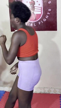 Ghetto Fights 67: Topi Vs Zippy Grudge Barefist Mma Catfight