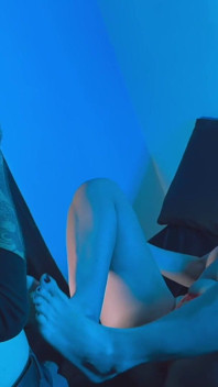 Agatha Mama ialah MILF nakal yang suka melahap kaki saya
