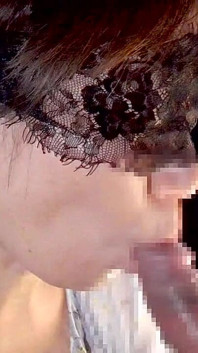 Chu Zamężna Kobieta Włamuje Się W Akwarium Mayu NO73 Data Ekspozycji W Nagiej Przezroczystej Sukience I Natychmiastowe Włamywanie Gokkun