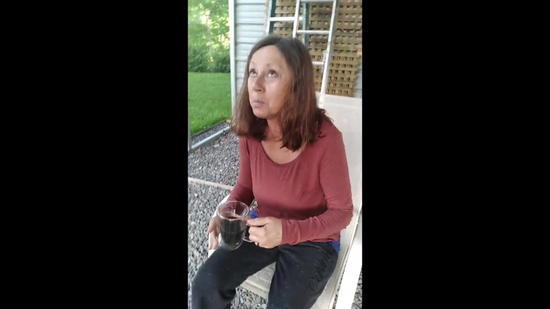 Candi Annie: Gardner przywitany przez Needy Cum pragnienie starej pani Candi Annie...